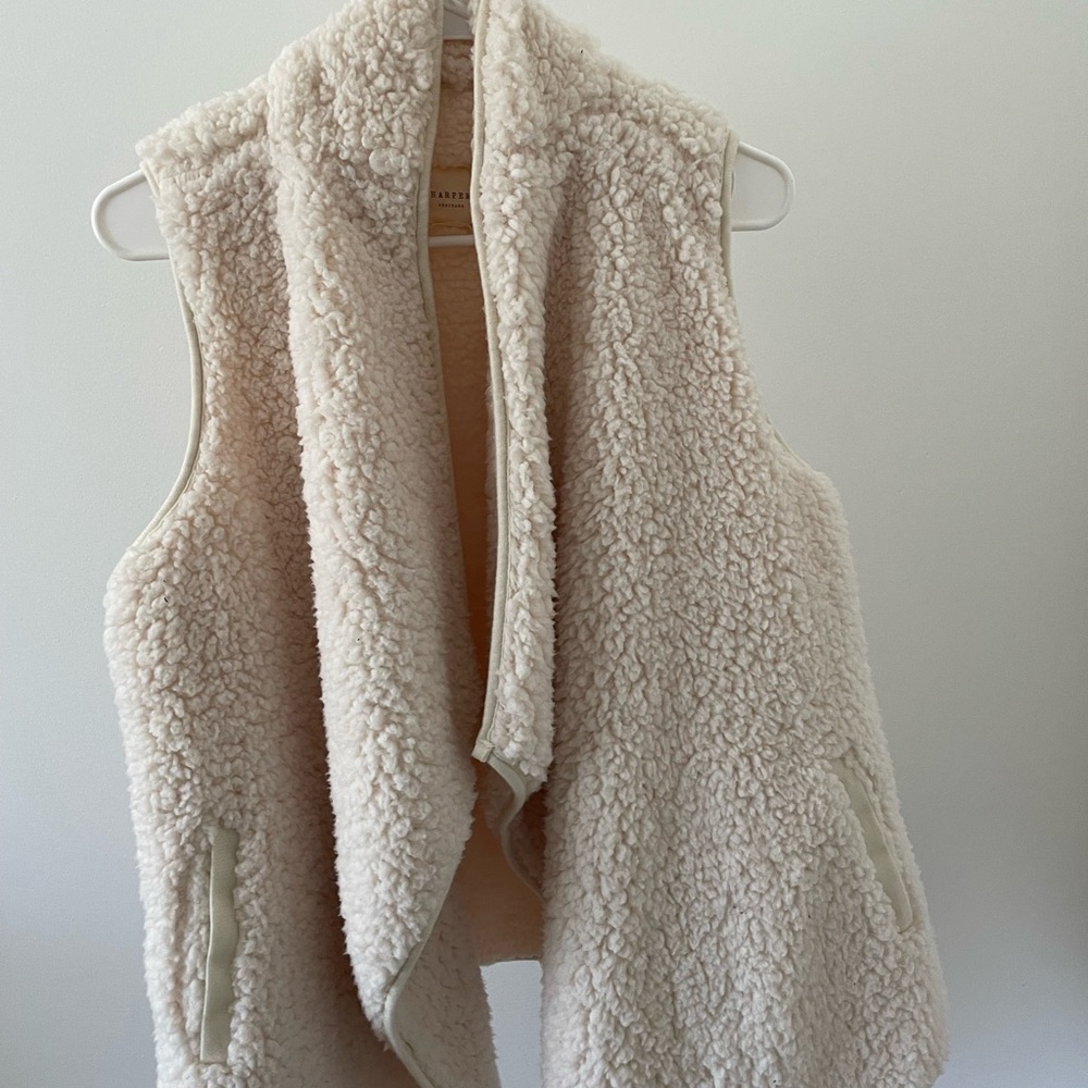 Size small Sherpa vest very comfy like a blanket